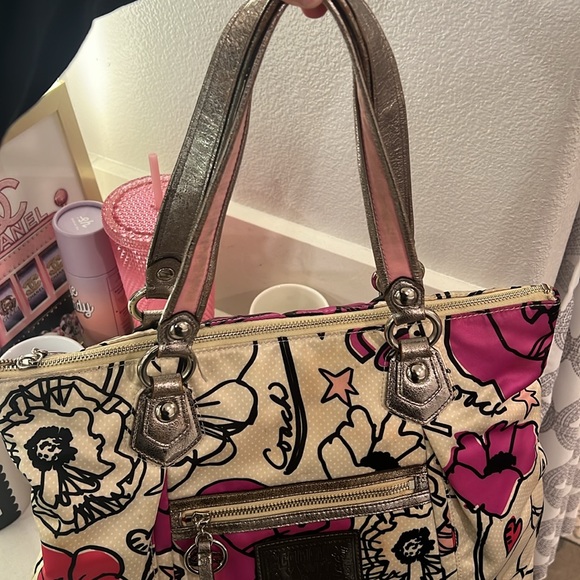 Coach Poppy graphic Large Petal Print purse EUC - Picture 16 of 16